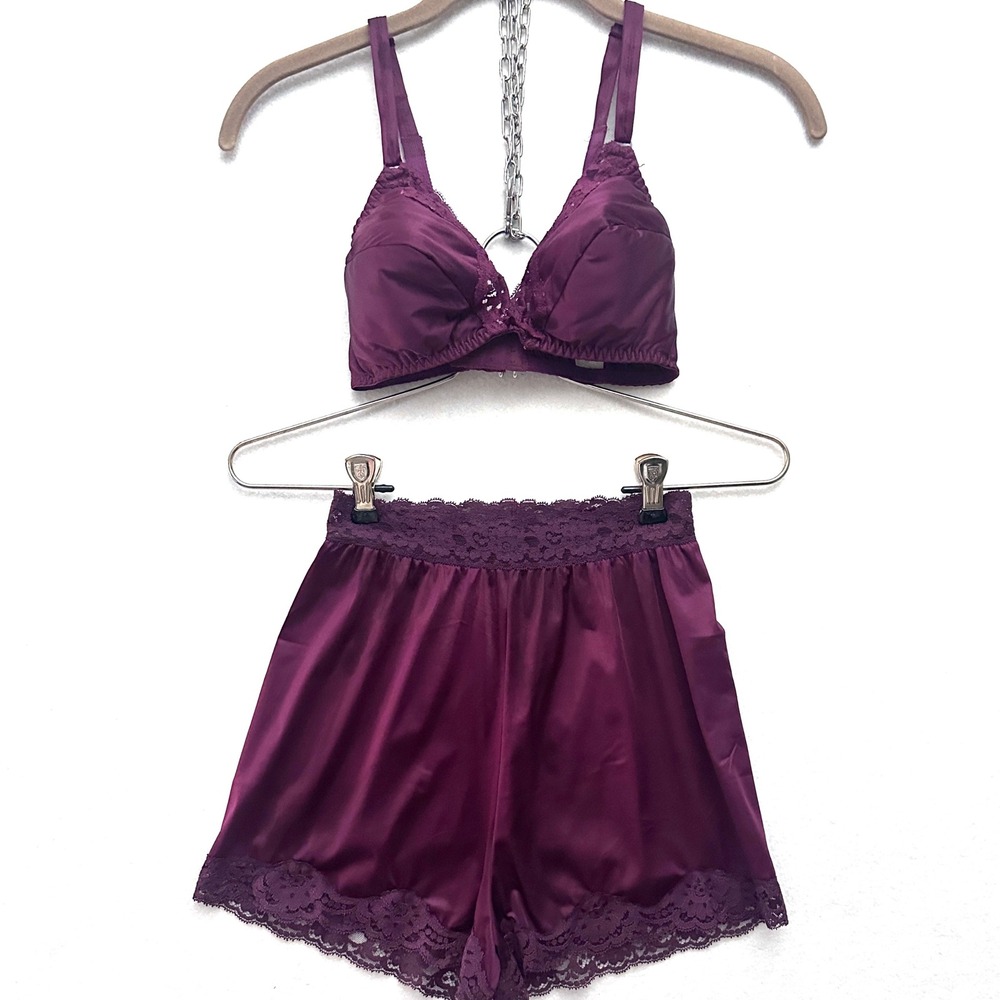 Vintage Vassarette Lace Bra 32C Tap Shorts Sz 4 Set Plum Purple Burgundy Wine - Picture 2 of 10